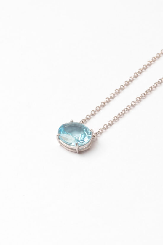 Colar stone | oval topázio sky